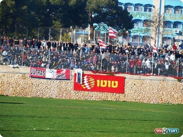 הקהל האדום (דאפר מחמיד)